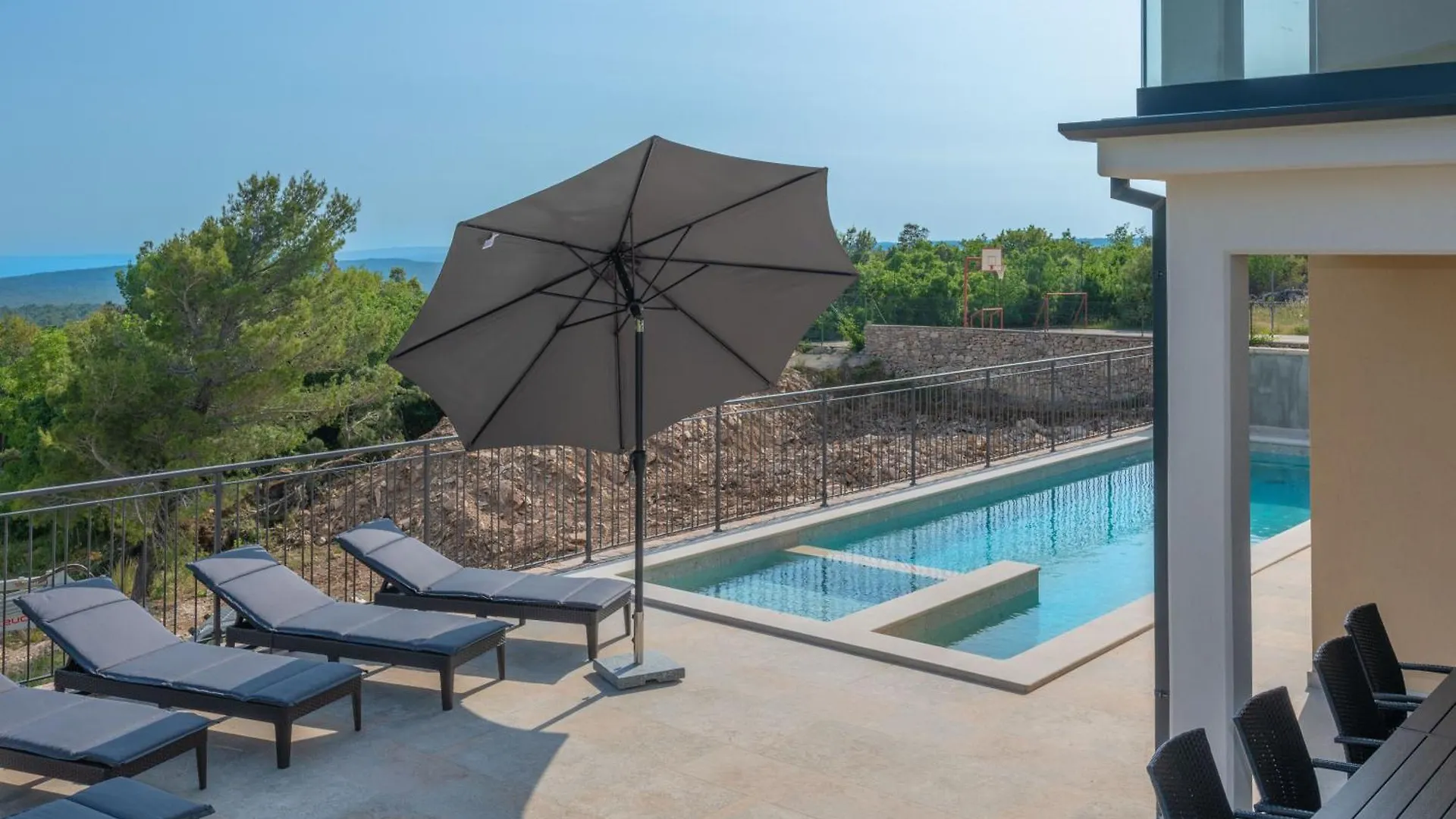 Villa Rita, A Luxurious Private Villa With A Pool Near The Sea Viskovici 0*,