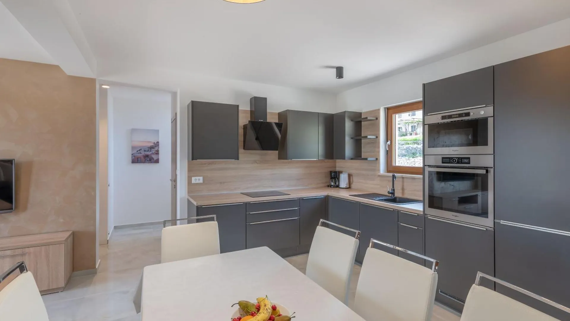 Villa Rita, A Luxurious Private Villa With A Pool Near The Sea Viskovici Holiday home
