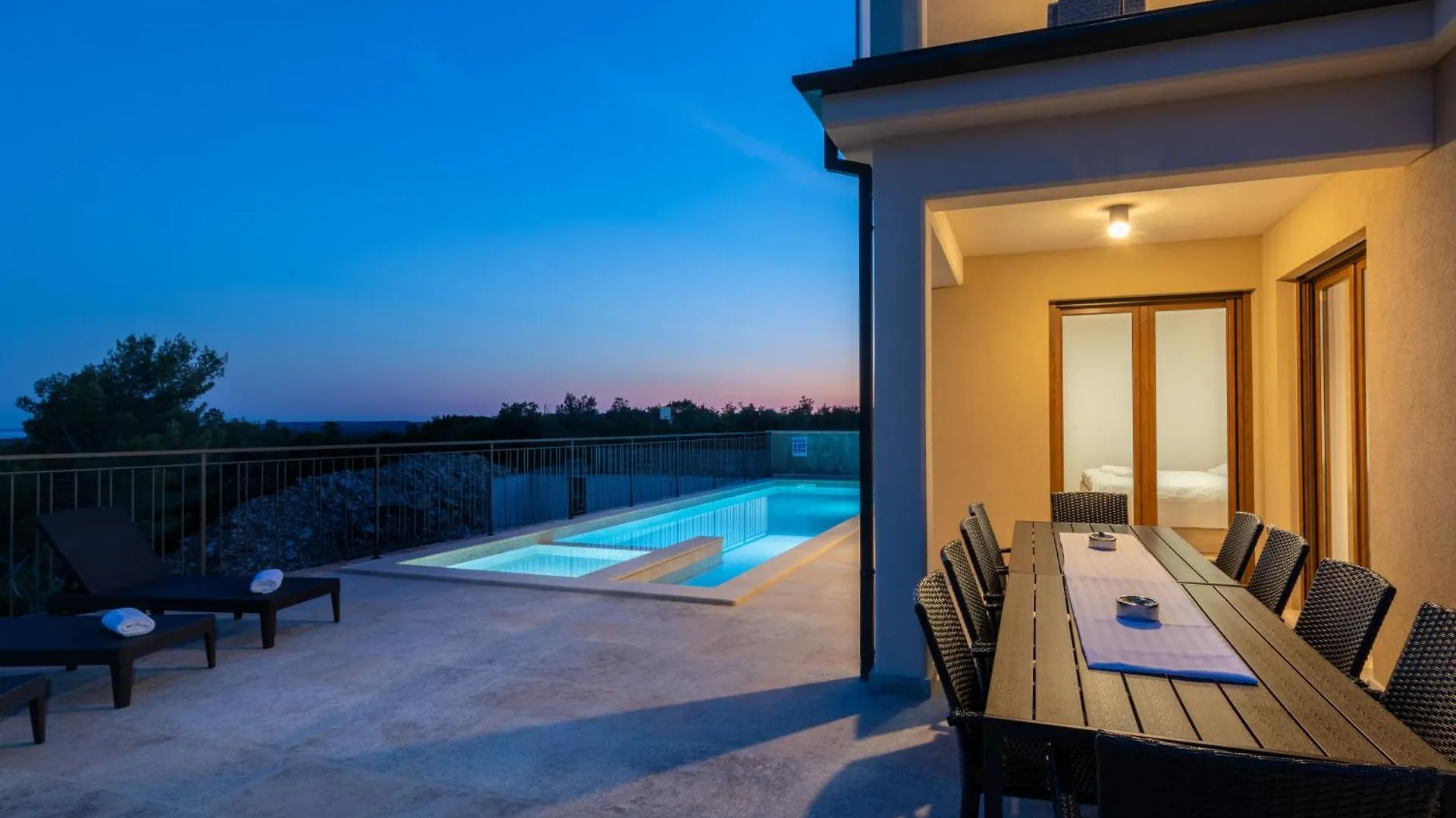Villa Rita, A Luxurious Private Villa With A Pool Near The Sea Viskovici
